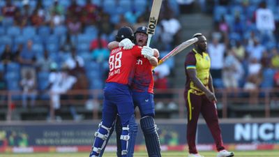 WI vs ENG: 4,6,6,6...आखिरी ओवर में 24 रन ठोक हैरी ब्रूक ने वेस्टइंडीज के जबड़े से छीनी जीत, 5 गेंद में खेल पलट 7 विकेट से अंग्रेजों को दिलाई जीत हैरी ब्रूक ने इंग्लैंड को दिलाई रोमांचक जीत