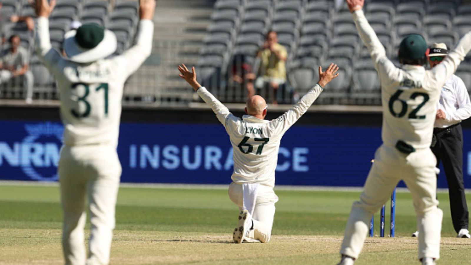 AUS vs PAK: नाथन लायन ने रचा इतिहास, टेस्ट में पूरे किए 500 विकेट, वॉर्न और मैक्ग्रा के बाद ऐसा करने वाले बने तीसरे ऑस्ट्रेलियाई गेंदबाज AUS vs PAK: नाथन लायन ने रचा इतिहास, टेस्ट में पूरे किए 500 विकेट, वॉर्न और मैक्ग्रा के बाद ऐसा करने वाले बने तीसरे ऑस्ट्रेलियाई गेंदबाज