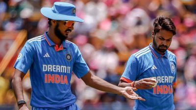 IND vs SA : '400 के अंदर साउथ अफ्रीका को रोकने...', 116 रन पर समेटने के बाद अर्शदीप सिंह ने क्यों कहा ऐसा ? अर्शदीप सिंह और मुकेश कुमार