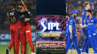 IPL 2024 Auction में इस गेंदबाज के लिए मुंबई और RCB में मचेगी होड़, संजय मांजरेकर ने बताई वजह आरसीबी और मुंबई इंडियंस के खिलाड़ी