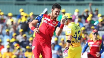 IPL 2024: मिचेल स्टार्क ने आईपीएल के सारे रिकॉर्ड किए ध्वस्त, 8 साल बाद वापसी करते हुए कमाए 24.75 करोड़ रुपये मिचेल स्टार्क आईपीएल में अभी तक केवल दो ही सीजन खेले हैं.