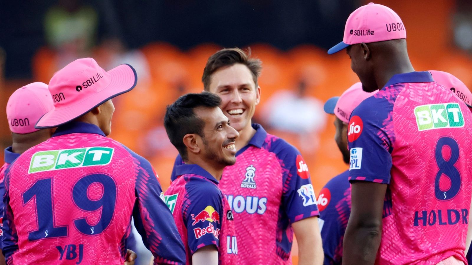 Rajasthan Royals IPL 2024 Full Squad: इस खिलाड़ी की एंट्री ने बढ़ाई संजू सैमसन की ताकत, नीलामी के बाद ऐसा है राजस्थान रॉयल्स का पूरा स्क्वॉड Rajasthan Royals IPL 2024 Full Squad: इस खिलाड़ी की एंट्री ने बढ़ाई संजू सैमसन की ताकत, नीलामी के बाद ऐसा है राजस्थान रॉयल्स का पूरा स्क्वॉड