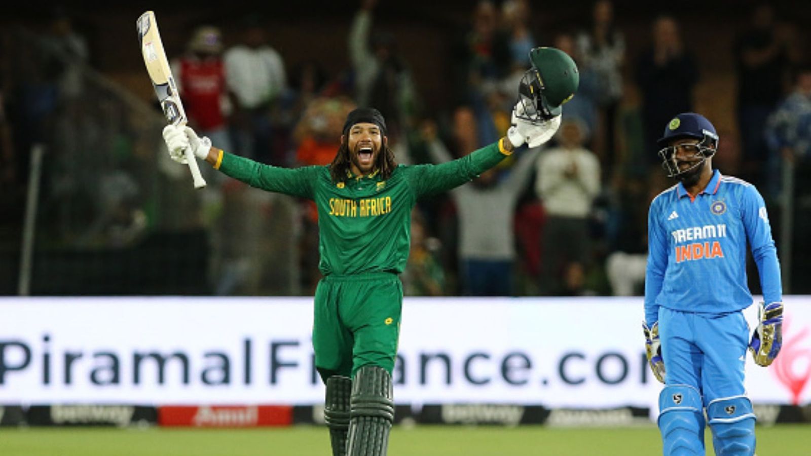 IND vs SA : टोनी के दमदार शतक से साउथ अफ्रीका ने भारत को दूसरे वनडे में 8 विकेट से बुरी तरह हराया  IND vs SA : टोनी के दमदार शतक से साउथ अफ्रीका ने भारत को दूसरे वनडे में 8 विकेट से बुरी तरह हराया