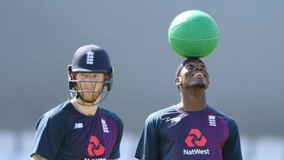 2024 T20 वर्ल्ड कप में क्या बेन स्टोक्स और आर्चर बनेंगे इंग्लैंड का हिस्सा? कोच ने दी बड़ी अपडेट बेन स्टोक्स और जोफ्रा आर्चर