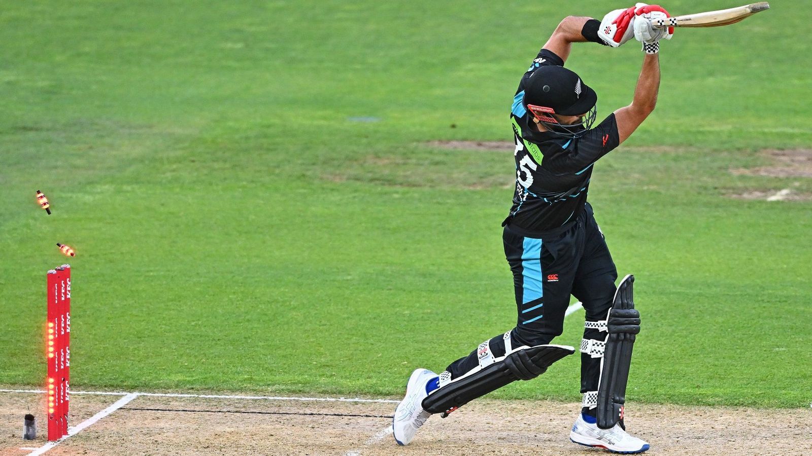 NZ vs BAN: 14 करोड़ के बल्लेबाज ने 14 रन पर घुटने टेके, बांग्लादेशी गेंदबाजों को जवाब नहीं दे पाया CSK का खिलाड़ी NZ vs BAN: 14 करोड़ के बल्लेबाज ने 14 रन पर घुटने टेके, बांग्लादेशी गेंदबाजों को जवाब नहीं दे पाया CSK का खिलाड़ी