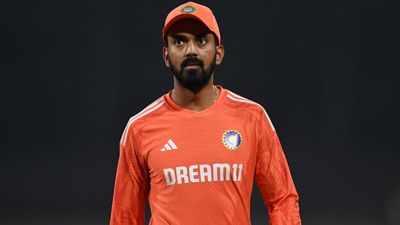 Big Bash League में केएल राहुल के साथी का जलवा, 6 गेंदों में 4 विकेट लेकर बरपाया कहर डेनियल सैम्स केएल राहुल के साथ आईपीएल में खेल चुके हैं