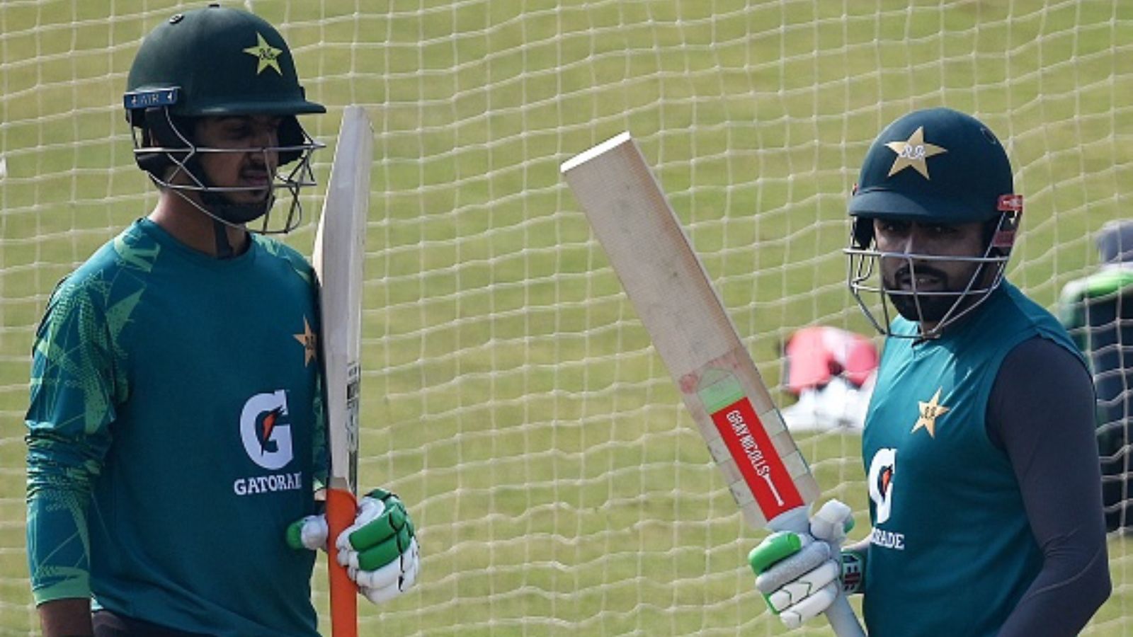 AUS vs PAK: पाकिस्तान क्लीन स्वीप से बचने को 21 साल के रणबांकुरे का कराएगा डेब्यू! 4 मैच में 3 शतक से 553 रन ठोक बन चुका है हीरो AUS vs PAK: पाकिस्तान क्लीन स्वीप से बचने को 21 साल के रणबांकुरे का कराएगा डेब्यू! 4 मैच में 3 शतक से 553 रन ठोक बन चुका है हीरो