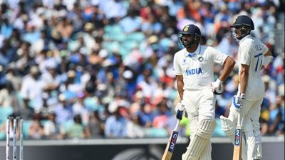 IND vs SA: क्या बदल जाएगा नंबर 3 पर फेल रहने वाले शुभमन गिल का बैटिंग ऑर्डर? रोहित शर्मा ने दे दिया बड़ा संकेत रोहित शर्मा और शुभमन गिल