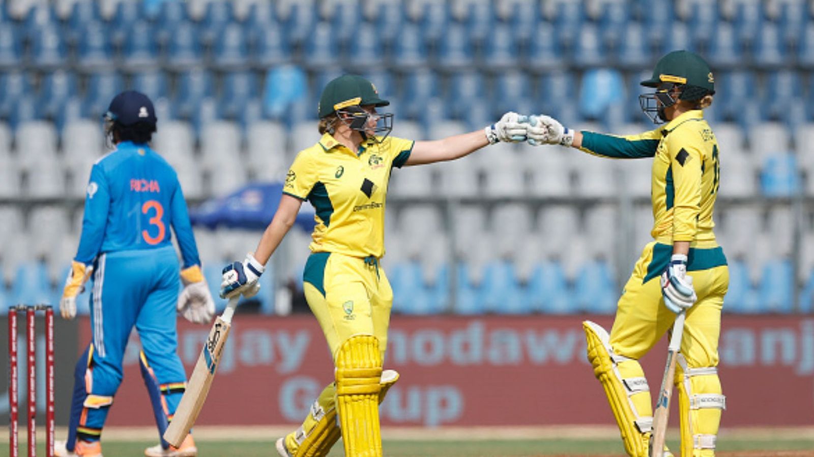 INDW VS AUSW: ऑस्ट्रेलिया ने हरमनप्रीत एंड कंपनी को तीसरे वनडे में दी 190 रन से करारी शिकस्त, 3-0 से किया क्लीन स्वीप INDW VS AUSW: ऑस्ट्रेलिया ने हरमनप्रीत एंड कंपनी को तीसरे वनडे में दी 190 रन से करारी शिकस्त, 3-0 से किया क्लीन स्वीप