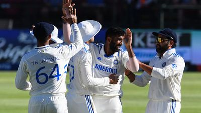 SA vs IND: जसप्रीत बुमराह ने अफ्रीकी बल्लेबाजों को चबवाए नाकों चने, टेस्ट क्रिकेट में 9वीं बार किया ये कमाल जसप्रीत बुमराह