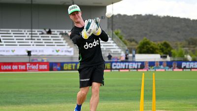 क्रिकेट में खतरनाक हादसा! ऑस्ट्रेलियाई खिलाड़ी सिर पर गेंद लगने के बाद घायल, अस्पताल में कराया भर्ती सैम हार्पर बीबीएल में मेलबर्न स्टार्स के लिए खेलते हैं.