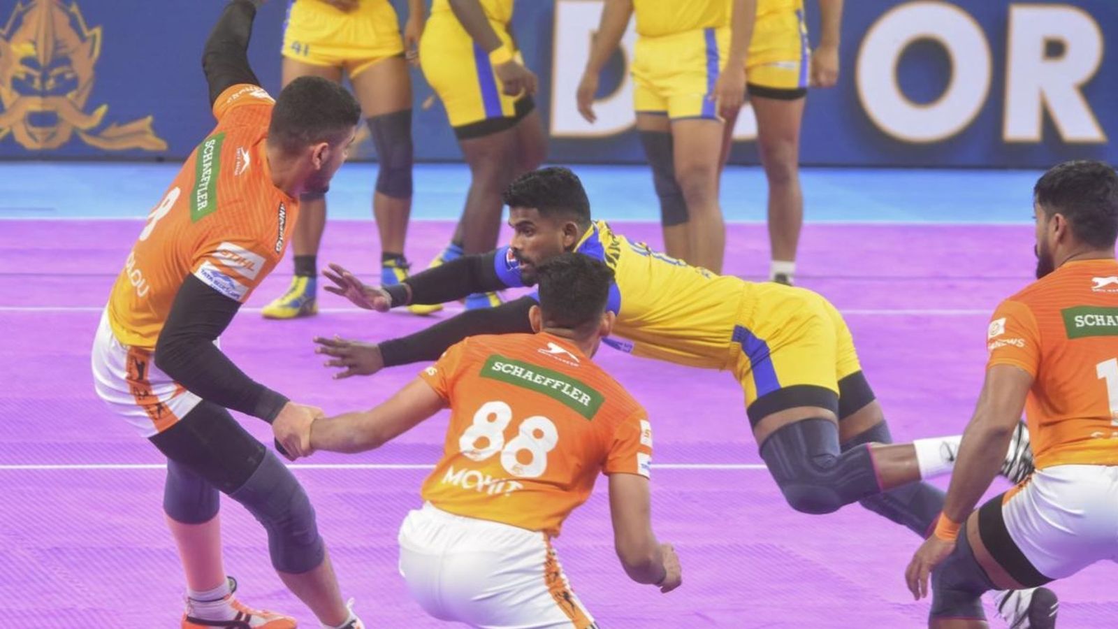 Pro Kabaddi League: पुनेरी पलटन की लगातार 7वीं जीत, वहीं दो हार के बाद हरियाणा ने बंगाल को 41-35 से हराया Pro Kabaddi League: पुनेरी पलटन की लगातार 7वीं जीत, वहीं दो हार के बाद हरियाणा ने बंगाल को 41-35 से हराया