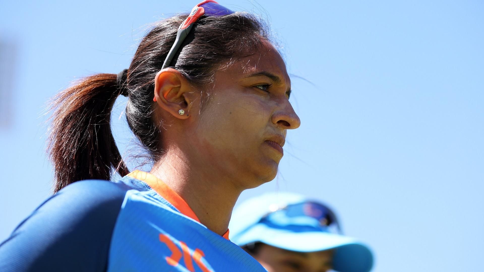0, 40, 2, 26, 9, 6*, 6, 3...,T20 वर्ल्‍ड कप से पहले भारतीय कप्‍तान की ऐसी हालत, 9 मैचों में 92 रन भी मुश्किल से  बने