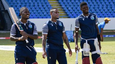 ऑस्ट्रेलिया के खिलाफ टी20 और वनडे सीरीज के लिए वेस्टइंडीज टीम का ऐलान, वर्ल्ड कप विजेता कप्तान को किया गया बाहर शरफेन रदरफोर्ड, शिमरन हेटमायर, अलजारी जोसेफ