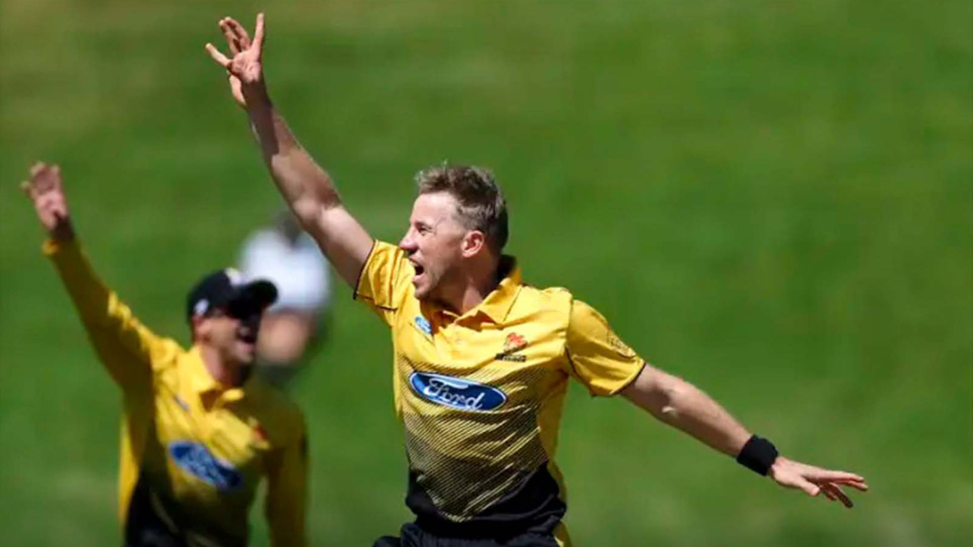 8 गेंद में दो वाइड, एक नो बॉल और 4 छक्कों से लुटाए 33 रन, न्यूजीलैंड के क्रिकेटर ने घटिया बॉलिंग से टीम को डुबोया