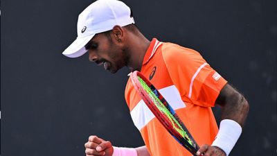 बड़ी खबर: 137वीं रैंक के सुमित नागल का ऑस्ट्रेलियन ओपन में बड़ा धमाका, दुनिया के 27वीं रैंकिंग के खिलाड़ी को बाहर कर दूसरे दौर में पहुंचे सुमित नागल का बड़ा धमाका