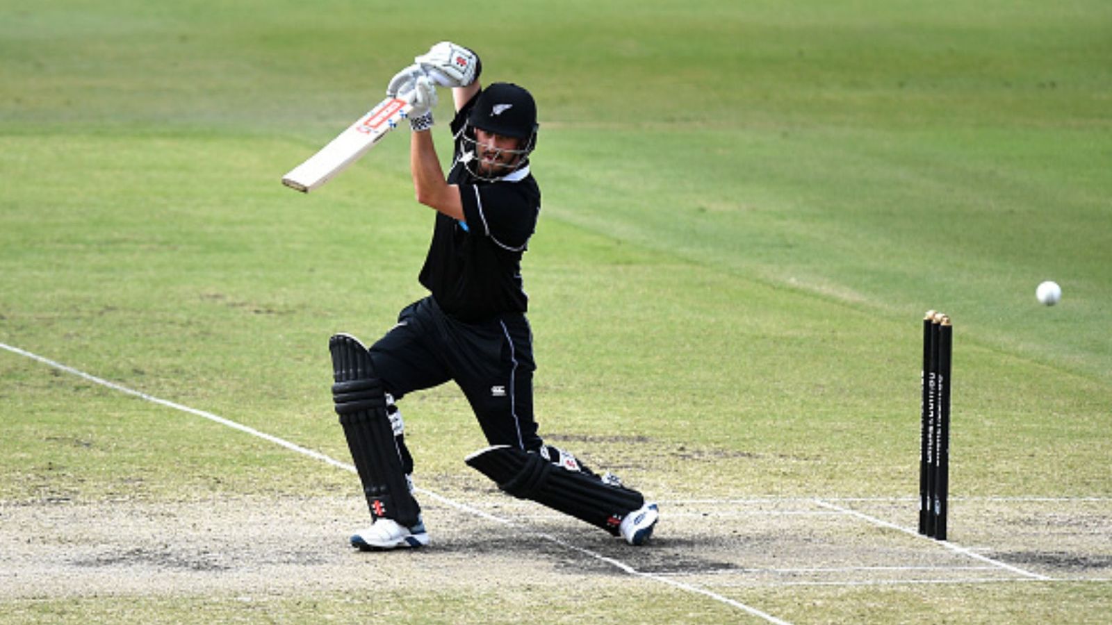 16,468 रन बनाने वाले न्यूजीलैंड स्टार ने लिया संन्यास, पाकिस्तान के खिलाफ टी20 सीरीज के बीच उठाया बड़ा कदम 16,468 रन बनाने वाले न्यूजीलैंड स्टार ने लिया संन्यास, पाकिस्तान के खिलाफ टी20 सीरीज के बीच उठाया बड़ा कदम