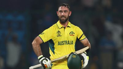 बड़ी खबर: ग्लेन मैक्सवेल ने पब में की जमकर पार्टी, एंबुलेंस से ले जाना पड़ा अस्पताल, क्रिकेट ऑस्ट्रेलिया करेगी जांच ऑस्ट्रेलियाई बल्लेबाज ग्लेन मैक्सवेल