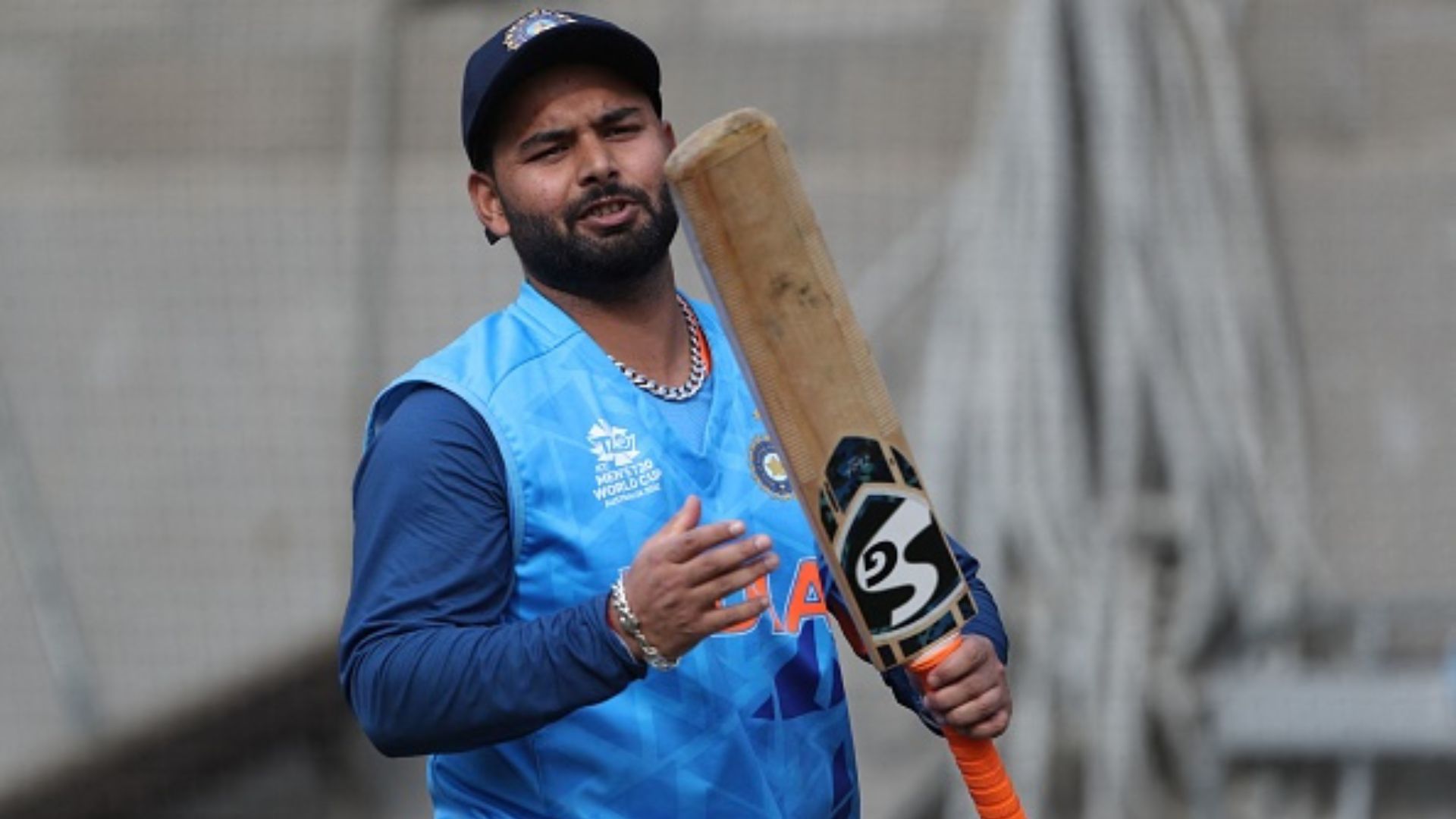 IND vs ENG: ऋषभ पंत फिट होते तो 4 छक्कों से चकनाचूर कर देते इंग्लैंड के सबसे बड़े ऑलराउंडर का ये रिकॉर्ड