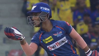 Ranji Trophy में नया बवाल, स्टार बल्लेबाज आयुष बडोनी को होटल में ही रोका गया, 147 पर दिल्ली हो गई ढेर आईपीएल में मैच के दौरान आयुष बडोनी