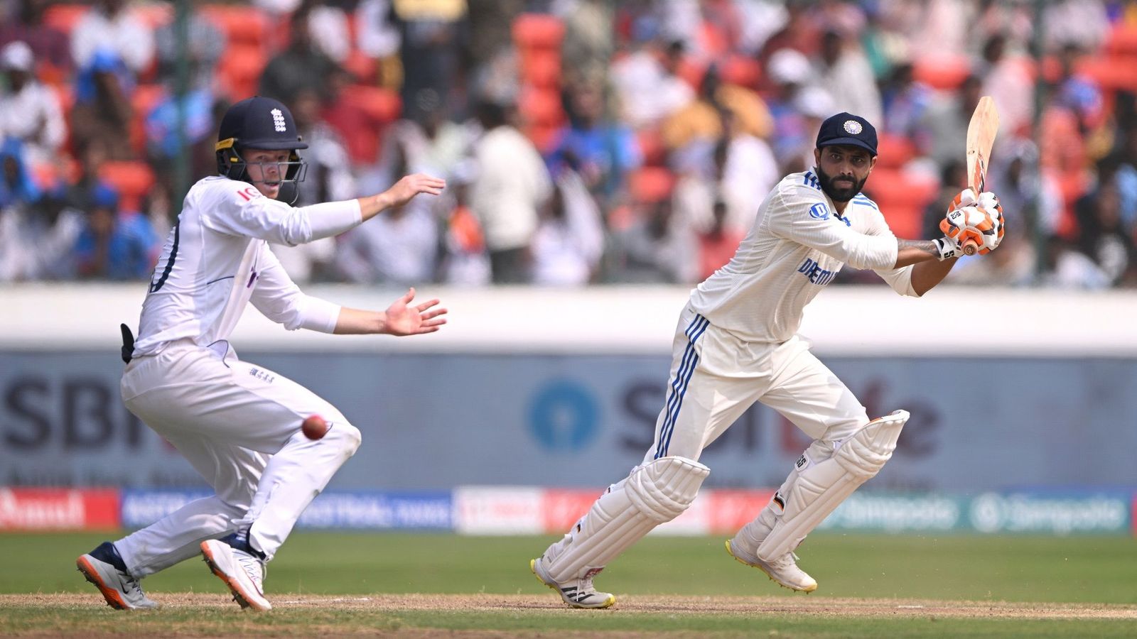 IND vs ENG, Hyderabad Test: रवींद्र जडेजा शतक से चूके, 436 रन पर भारतीय टीम ऑलआउट, इंग्लैंड के खिलाफ बनाई मजबूत बढ़त IND vs ENG, Hyderabad Test: रवींद्र जडेजा शतक से चूके, 436 रन पर भारतीय टीम ऑलआउट, इंग्लैंड के खिलाफ बनाई मजबूत बढ़त