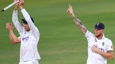 IND vs ENG: बेन स्टोक्स हैदराबाद टेस्ट जीतकर गरजे, कहा- हम हार से नहीं डरते, मेरी कप्तानी में ये सबसे बड़ी जीत, पोप की पारी सबसे महान भात पर जीत के बाद इंग्लैंड के कप्तान बेन स्टोक्स