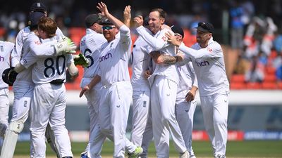 बड़ी खबर : इंग्लैंड ने दूसरे टेस्ट की Playing XI का किया ऐलान, भारत के खिलाफ ऐतिहासिक जीत के बावजूद कर डाले ये दो अहम बदलाव इंग्लैंड की प्लेइंग इलेवन में दो बड़े बदलाव