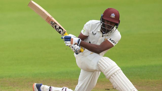 India A vs England Lions : शुभमन गिल के साथी ने शतक से इंग्लैंड को खदेड़ा, 403 रन का टारगेट देकर जीत से 8 कदम दूर इंडिया इंग्लैंड में काउंटी क्रिकेट के दौरान शॉट खेलते साई सुदर्शन
