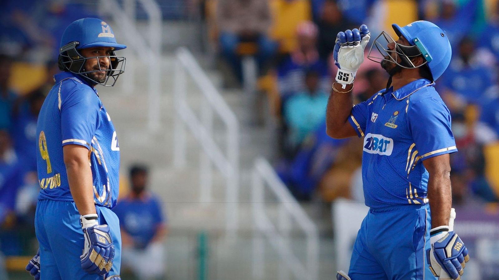 ILT2O : श्रीलंकाई बैटर और CSK के दिग्गज बल्लेबाज ने मुंबई इंडियंस वाली टीम को नॉकआउट में पहुंचाया, 30 रन से हारी डेजर्ट वाइपर्स ILT2O : श्रीलंकाई बैटर और CSK के दिग्गज बल्लेबाज ने मुंबई इंडियंस वाली टीम को नॉकआउट में पहुंचाया, 30 रन से हारी डेजर्ट वाइपर्स