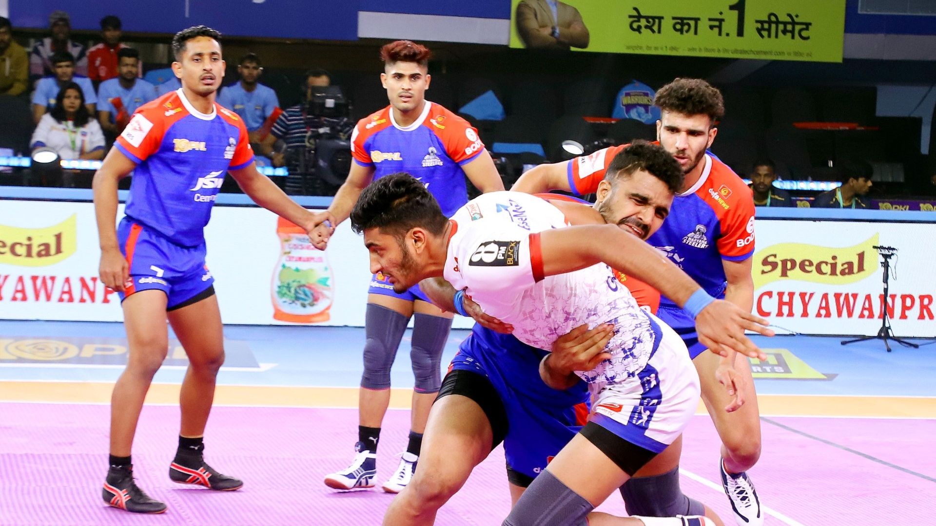 PKL 10: हरियाणा स्टीलर्स ने यूपी योद्धाज और गुजरात जायंट्स ने बंगाल वॉरियर्स को पीटा, प्लेऑफ की उम्मीदें बरकरार