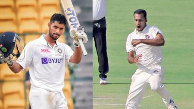 Ranji Trophy Plate League Semifinal : 13 विकेट लेकर तिलक वर्मा के साथी गेंदबाज ने हैदराबाद को सेमीफाइनल में दिलाई बड़ी जीत, मेघालय ने मिजोरम को दी मात एक मैच के दौरान शतक जड़ने के बाद तिलक वर्मा और विकेट लेने के बाद तनय त्यागराजन