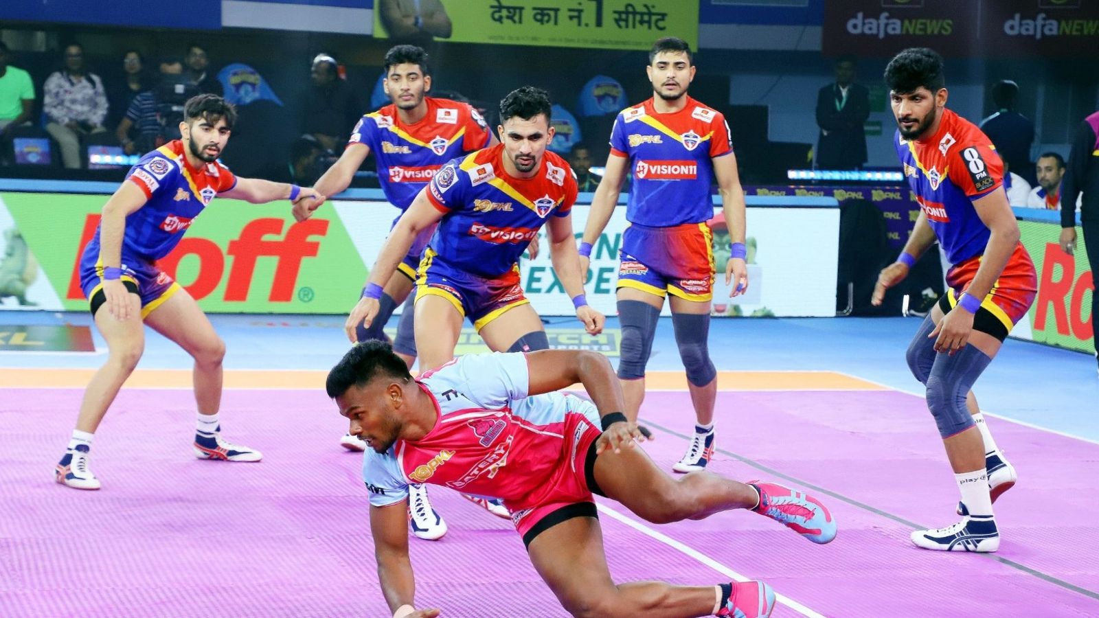Pro Kabaddi League: बंगाल वॉरियर्स ने यू मुंबा को हराकर दर्ज की 9वीं जीत, अर्जुन के 20 पाइंट्स की बदौलत जयपुर ने यूपी को दी मात Pro Kabaddi League: बंगाल वॉरियर्स ने यू मुंबा को हराकर दर्ज की 9वीं जीत, अर्जुन के 20 पाइंट्स की बदौलत जयपुर ने यूपी को दी मात
