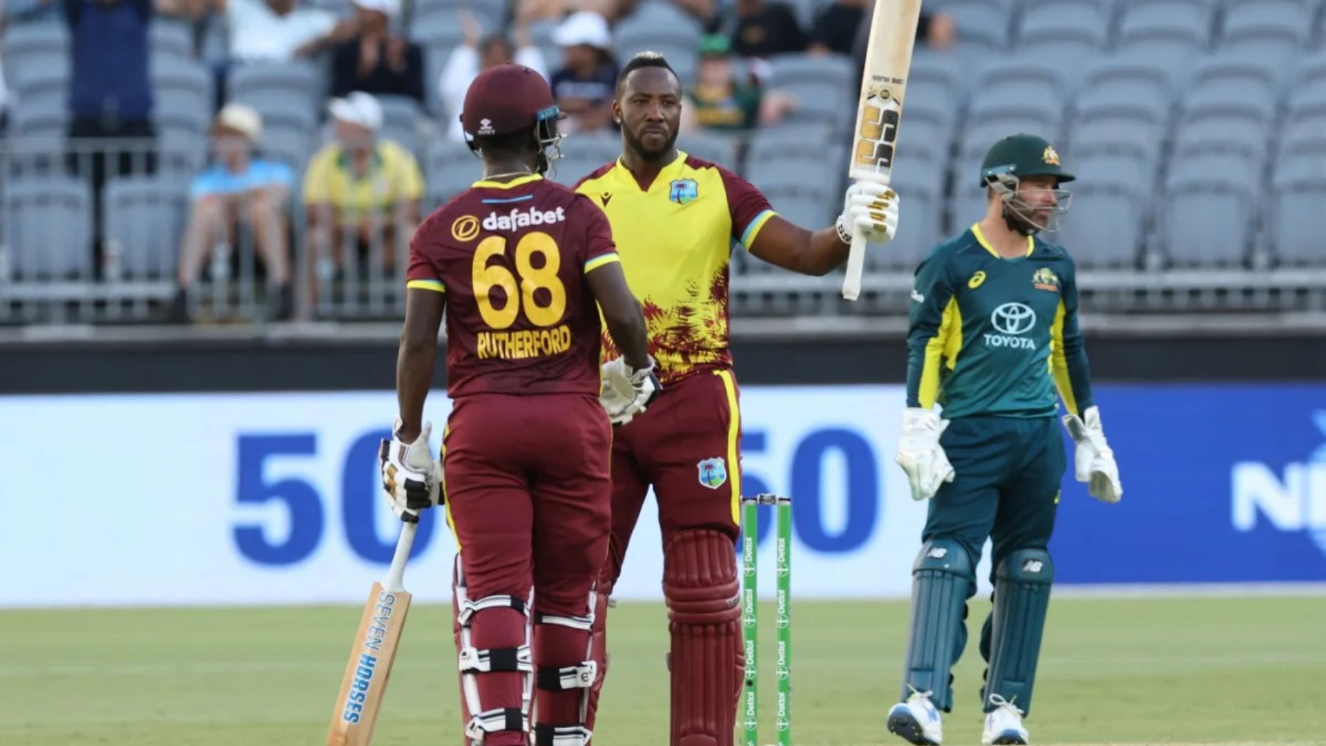 AUS vs WI: रसेल-रदरफॉर्ड के तूफान के आगे वॉर्नर-डेविड का पराक्रम फेल, वेस्ट इंडीज के आगे नहीं टिक सका ऑस्ट्रेलिया, 37 रन से हारा