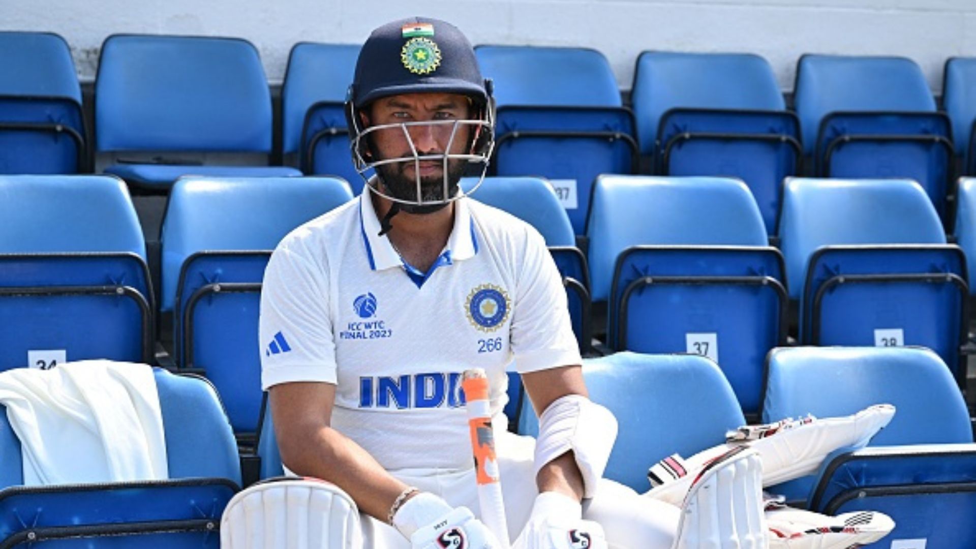 चेतेश्वर पुजारा ने छठे नंबर पर उतर T20 स्टाइल में ठोका शतक, IND vs ENG में मौका न मिलने पर 103 की स्ट्राइक से उड़ाया 63वां सैकड़ा