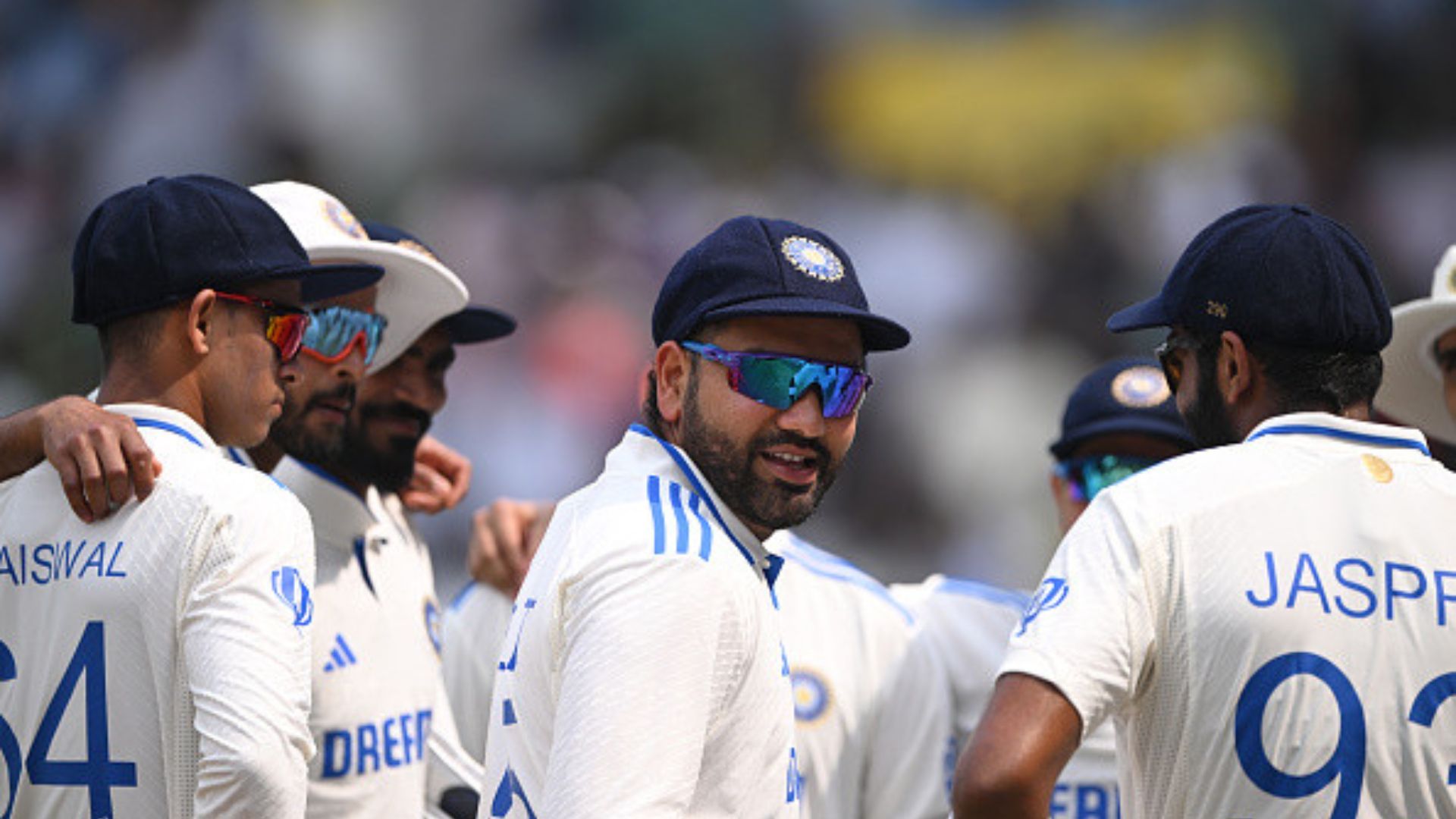R Ashwin को राजकोट टेस्ट से घर जाना पड़ा तो रोहित शर्मा ने टीम इंडिया से क्या कहा? मोहम्मद सिराज ने खोला राज