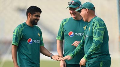 Pakistan Team: 'बाबर आजम और मिकी आर्थर ने टीम में बंद करवा दिया था फिटनेस टेस्ट,' मोहम्मद हफीज ने खोली पोल- कहा- ये 2 किमी भी नहीं भाग सकते थे मोहम्मद हफीज और मिकी आर्थर