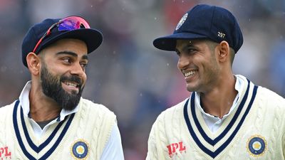 Virat Kohli, Ind vs Eng: विराट कोहली की गैरमौजूदगी पर शुभमन गिल का खरा जवाब- जो खिलाड़ी उनकी जगह आए हैं... शुभमन गिल ने इंग्लैंड के खिलाफ टेस्ट सीरीज में विराट कोहली की गैरमौजूदगी पर बड़ा बयान दिया है