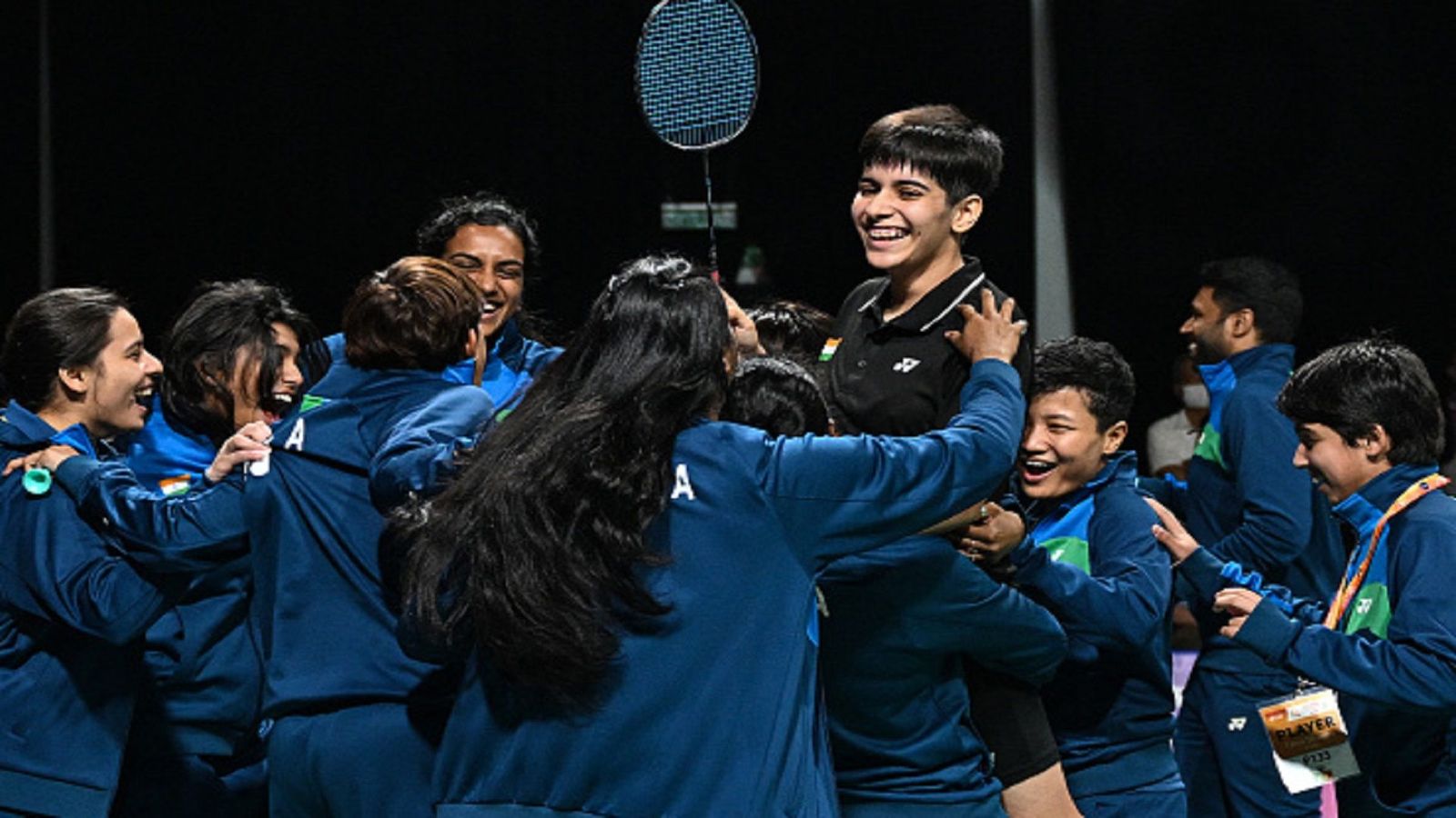 पिता ने बेटे को चैंपियन बनाने के लिए बैडमिंटन कोर्ट बनवाया, मगर ऐतिहासिक मेडल के साथ बेटी घर लौटी, जानें 17 साल की अनमोल खरब की दिलचस्प कहानी पिता ने बेटे को चैंपियन बनाने के लिए बैडमिंटन कोर्ट बनवाया, मगर ऐतिहासिक मेडल के साथ बेटी घर लौटी, जानें 17 साल की अनमोल खरब की दिलचस्प कहानी