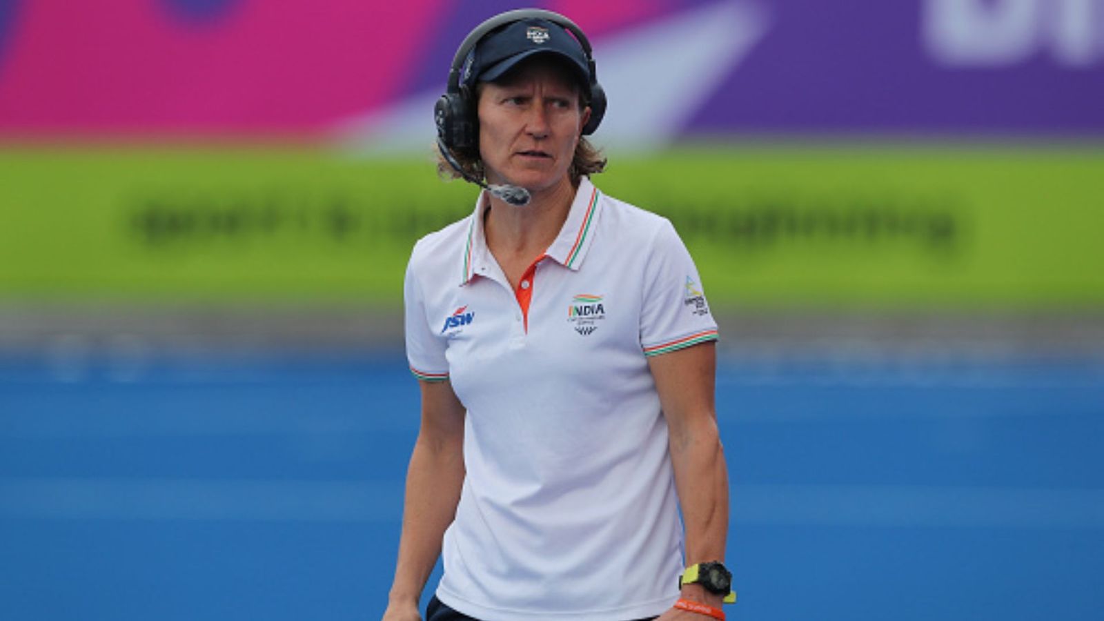 Indian Hockey Coach Resigned : भारतीय महिला हॉकी टीम की कोच यानेक शॉपमैन ने दिया इस्तीफा, लगाया ये बड़ा आरोप Indian Hockey Coach Resigned : भारतीय महिला हॉकी टीम की कोच यानेक शॉपमैन ने दिया इस्तीफा, लगाया ये बड़ा आरोप