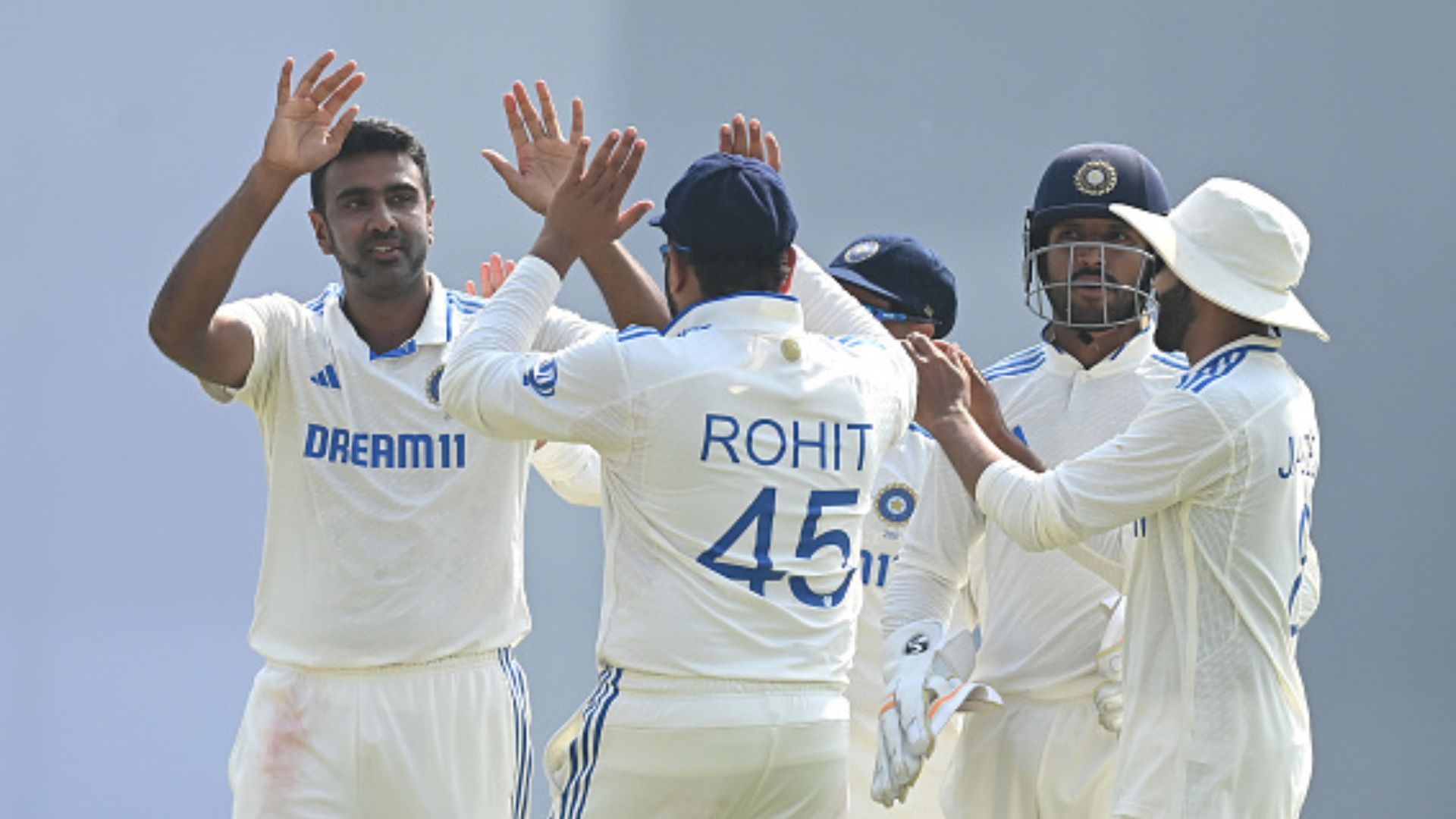 IND vs ENG, Ashwin : 'आर. अश्विन अगले टेस्ट में संभाले टीम इंडिया की कमान', सुनील गावस्कर ने क्यों कहा ऐसा ?