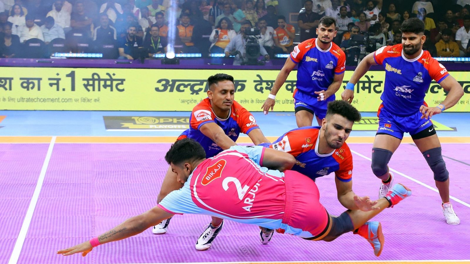 PKL, Semifinal : पुणेरी पलटन ने तीन बार की चैंपियन पटना को सेमीफाइनल में हराया, अब हरियाणा स्टीलर्स से होगी फाइनल की जंग PKL, Semifinal : पुणेरी पलटन ने तीन बार की चैंपियन पटना को सेमीफाइनल में हराया, अब हरियाणा स्टीलर्स से होगी फाइनल की जंग