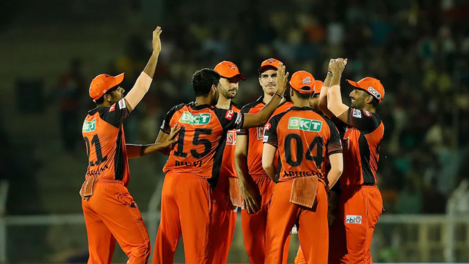 SRH IPL 2024: सनराइजर्स हैदराबाद में शामिल हुआ मुंबई इंडियंस का चैंपियन खिलाड़ी, PSL से भी है कनेक्शन SRH IPL 2024: सनराइजर्स हैदराबाद में शामिल हुआ मुंबई इंडियंस का चैंपियन खिलाड़ी, PSL से भी है कनेक्शन