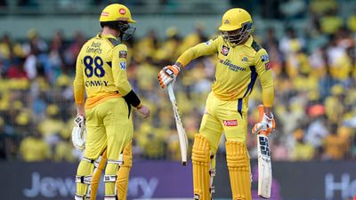 Sports News, 4 March : IPL 2024 से ठीक पहले चेन्नई सुपर किंग्स को झटका तो WPL में टॉप पर पहुंची दिल्ली की टीम, जानें खेल की टॉप 10 ट्रेंडिंग खबरें डेवॉन कॉनवे 8 हफ्ते के लिए क्रिकेट से दूर