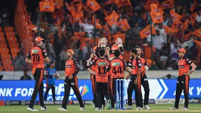 IPL 2024: सनराइजर्स हैदराबाद को इस देश के प्लेयर्स पर सबसे ज्यादा भरोसा, यहां देखें पैट कमिंस से पहले के सभी कप्तानों का रिपोर्ट कार्ड सनराइजर्स हैदराबाद कप्तानी को लेकर अक्सर चर्चा में रही