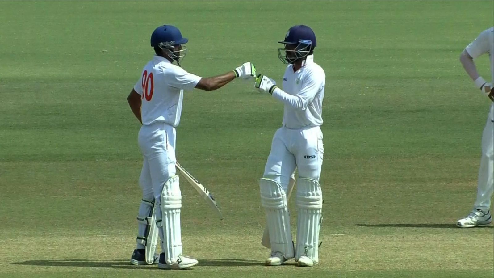 Ranji Trophy: 48 दिन पहले डेब्यू करने वाले ने किया आवेश खान-वेंकटेश अय्यर की टीम की नाक में दम, 158 रन की साझेदारी से 7 गेंदबाज परेशान Ranji Trophy: 48 दिन पहले डेब्यू करने वाले ने किया आवेश खान-वेंकटेश अय्यर की टीम की नाक में दम, 158 रन की साझेदारी से 7 गेंदबाज परेशान