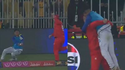 PSL 2024: कॉलिन मुनरो जिस कैच को लेने में रहे असफल, उसे बॉल बॉय ने लपका, फिर कीवी खिलाड़ी ने...VIDEO कॉलिन मुनरो