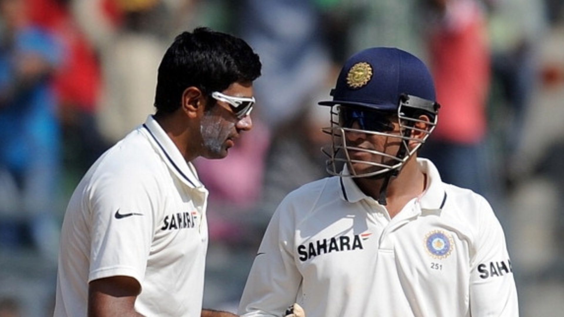 आर अश्विन के छुपे हुए इस टैलेंट के बारे में धोनी को नहीं थी जानकारी, पता चलते ही चेन्नई के कप्तान ने गेंदबाज के साथ किया था ऐसा आर अश्विन और एमएस धोनी