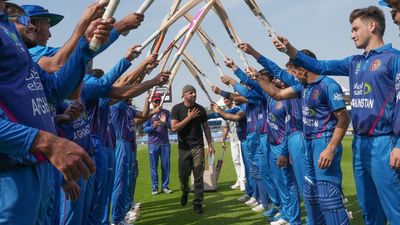 बड़ी खबर: 30 दिन पहले किया था टेस्ट डेब्यू और अपने देश के लिए वनडे की पहली गेंद खेलने वाले क्रिकेटर ने लिया संन्यास, इस तरह ली विदाई नूर अली जादरान का रिटायरमेंट