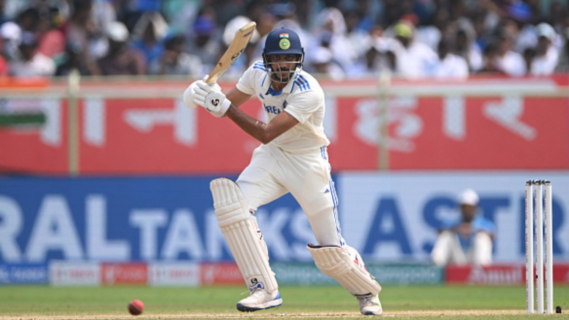 IND vs ENG : अक्षर पटेल को देख राहुल द्रविड़ को क्यों आई वीवीएस लक्ष्मण की याद, अब खोला बड़ा राज   