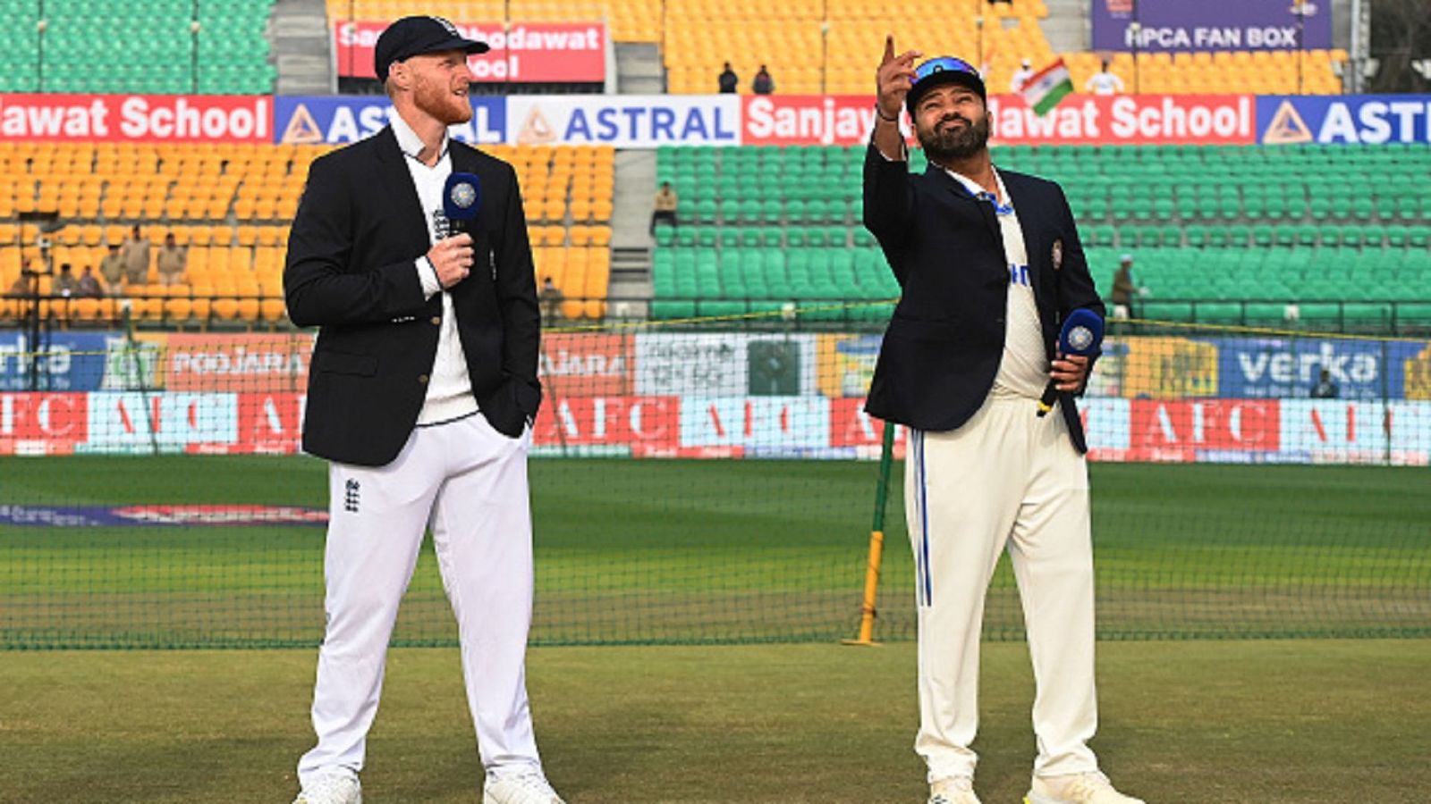 IND vs ENG: इंग्लैंड के दिग्गज गेंदबाज ने रोहित शर्मा की कप्तानी को बेन स्टोक्स से बताया खराब, कहा-मुझे गलत मत समझो, मगर... IND vs ENG: इंग्लैंड के दिग्गज गेंदबाज ने रोहित शर्मा की कप्तानी को बेन स्टोक्स से बताया खराब, कहा-मुझे गलत मत समझो, मगर...